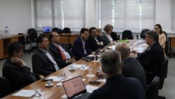 reunião rede magalhães
