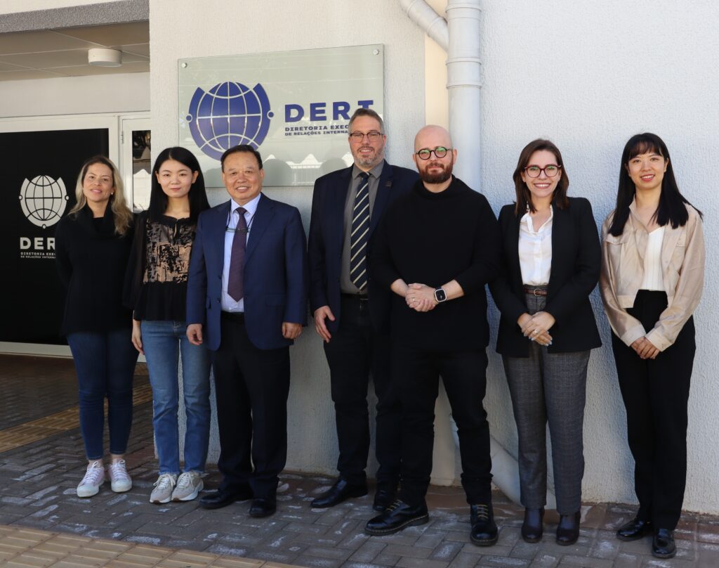 Em fretne a DERI