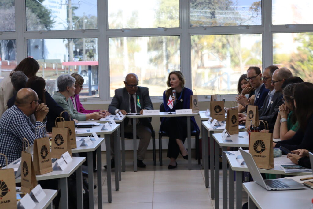 reunião UOB
