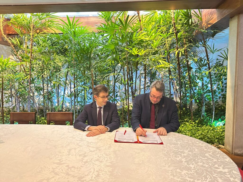 assinatura science po deri 2